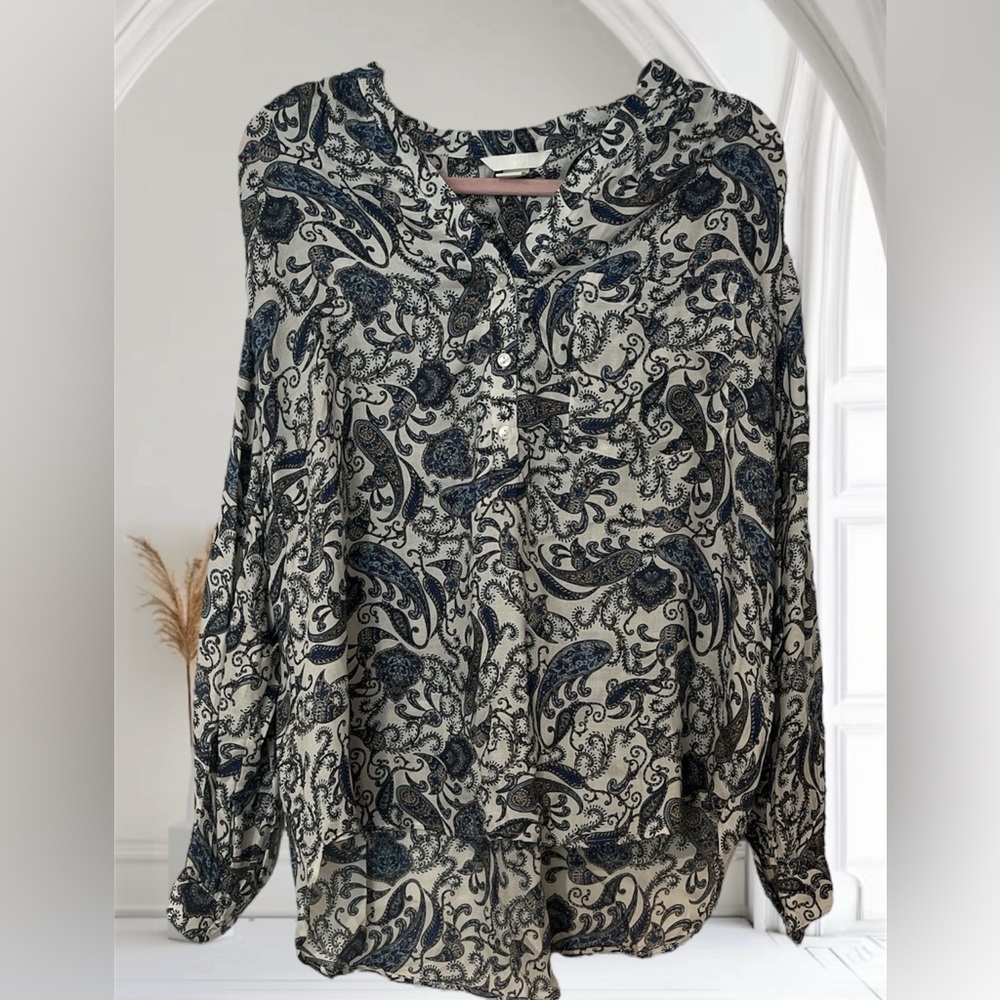 H&M Black and White Bib Collar Buttoned Blouse